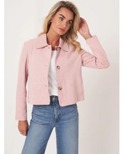 Rosa mockajacka med tre knapar fram och skjortkrage.
